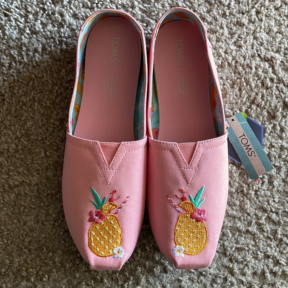 Pink Quartz Pineapple Embroidered TOMS